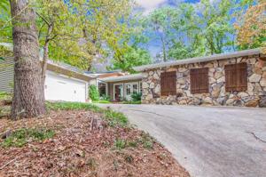 803 Lakeshore Drive