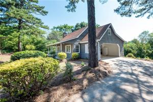 11 Oakridge Drive SE
