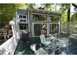 610 Hilltop Lane