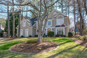 1602 Greenview Court