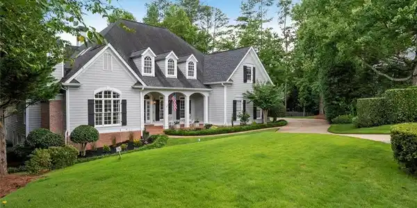 910 Newport Court