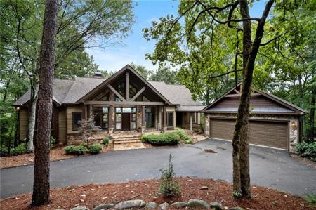861 Summit Drive E