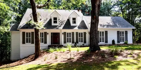 5211 Chestnut Court