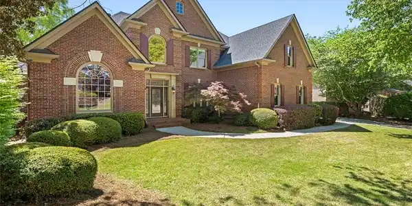 2130 Lake Shore Landing