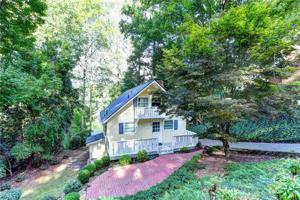 214 Lakeshore Drive