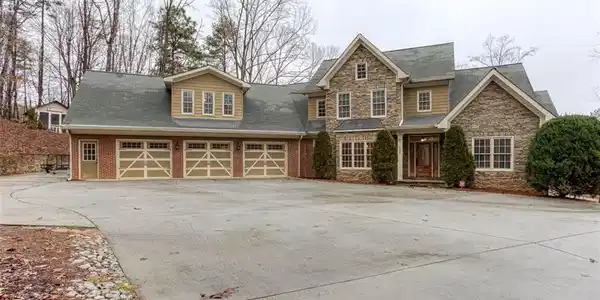 154 Windlake Path