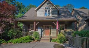 50 Chestnut Knoll Point