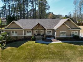 933 Pine Circle