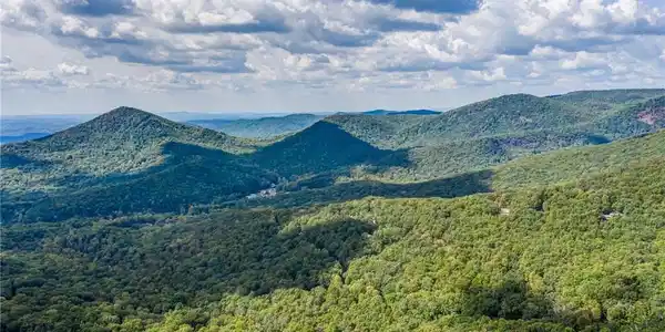 4527 Sassafras Mountain Trail