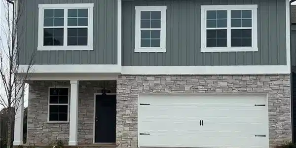 201 Lakeside Place
