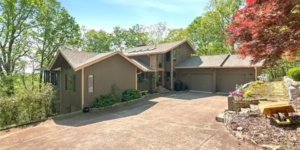 415 Bella Vista Trail