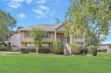 4977 Abbotts Glen Trail NW