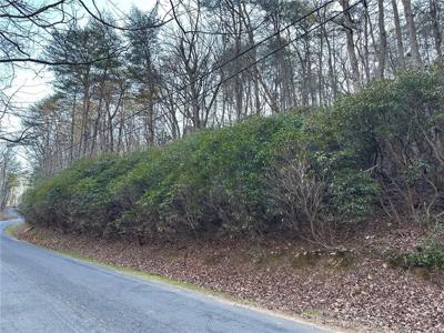 LT429 Tamarack Drive