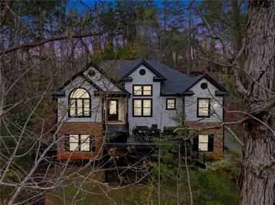 70 Fox Den Circle