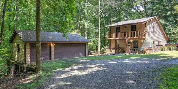 581 Crippled Oak Trail