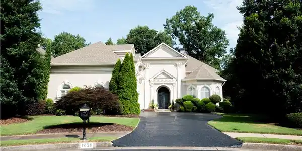 1230 Greatwood Manor