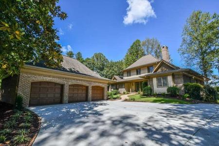 2555 Fairview Drive