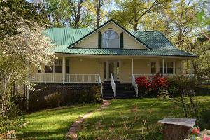 115 Riverview Dr