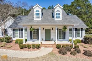 163 NW Lake Drive