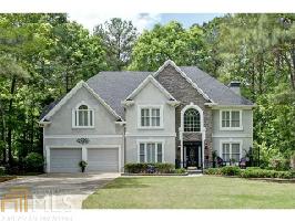 1065 Longwood Dr