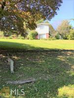 751 Oakridge Dr
