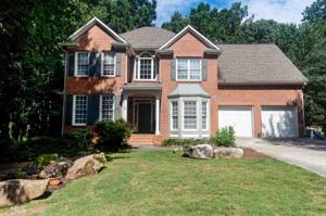 807 Valley Dr