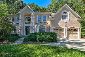 1037 Longwood Dr