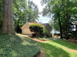 466 Parrot Drive