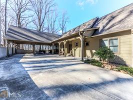 300 Chestnut Cove Trl