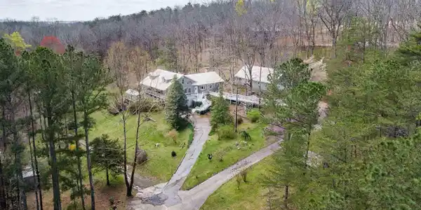608 Hickory Cove Rd