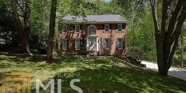 940 White Oak