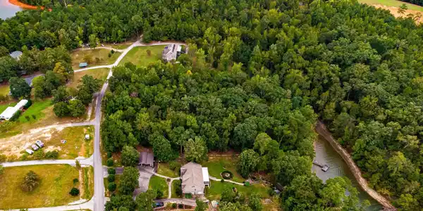 1077 Pointe Pleasant Rd