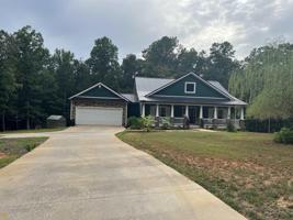 555 Greenleaf Drive