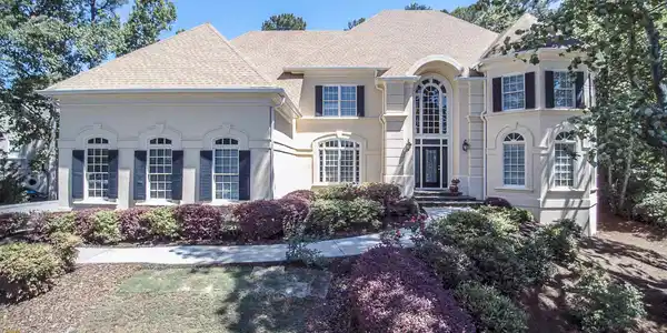 210 Newport Fairway