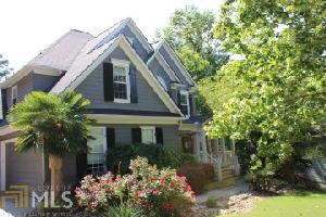 220 Briarwood Ln