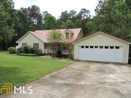 221 Linda Ln