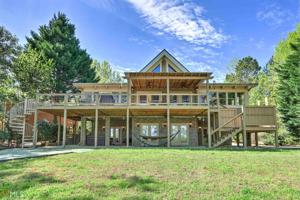 726 Mustang Dr