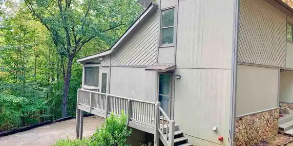 114 Edgewood Ln