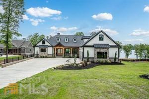 1330 Bayside Drive