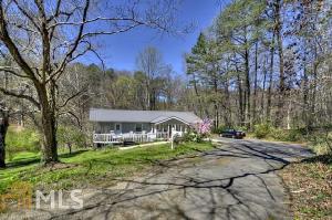 77 Phoenix Ln