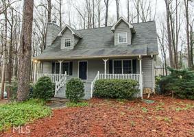 215 Emerald Cove Ln