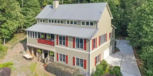379 Buckeye Trail