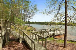 100 S Oak Cir