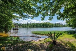 2400 Canwood Place