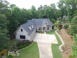211 River Oaks