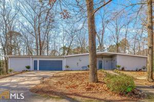 8835 Camp Ave