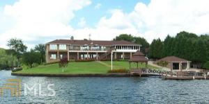 301 River Point Dr