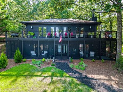 210 Hickory Point Dr