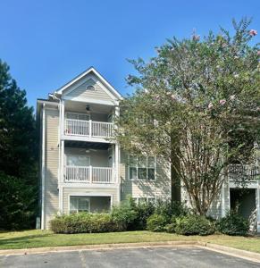101 Oak Grove Lane