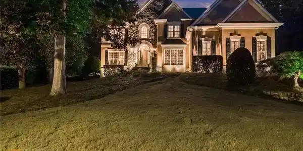 490 Newport Heights